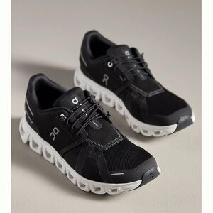 Women’s On Cloud 6 Sneaker